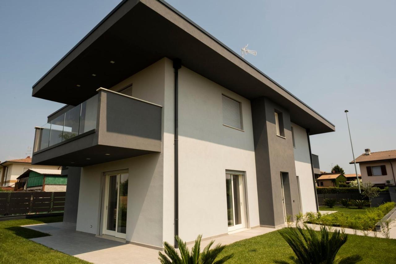 Marali Lake Apartments Di Enrica Bianchera Дезенцано-дель-Гарда Экстерьер фото