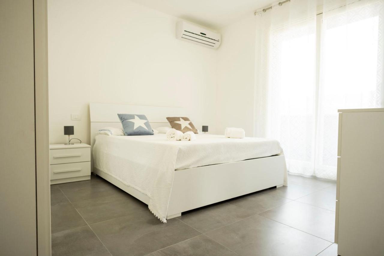 Marali Lake Apartments Di Enrica Bianchera Дезенцано-дель-Гарда Экстерьер фото
