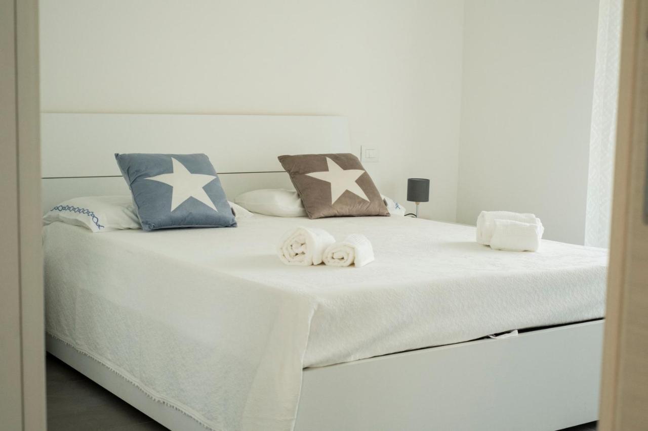 Marali Lake Apartments Di Enrica Bianchera Дезенцано-дель-Гарда Экстерьер фото