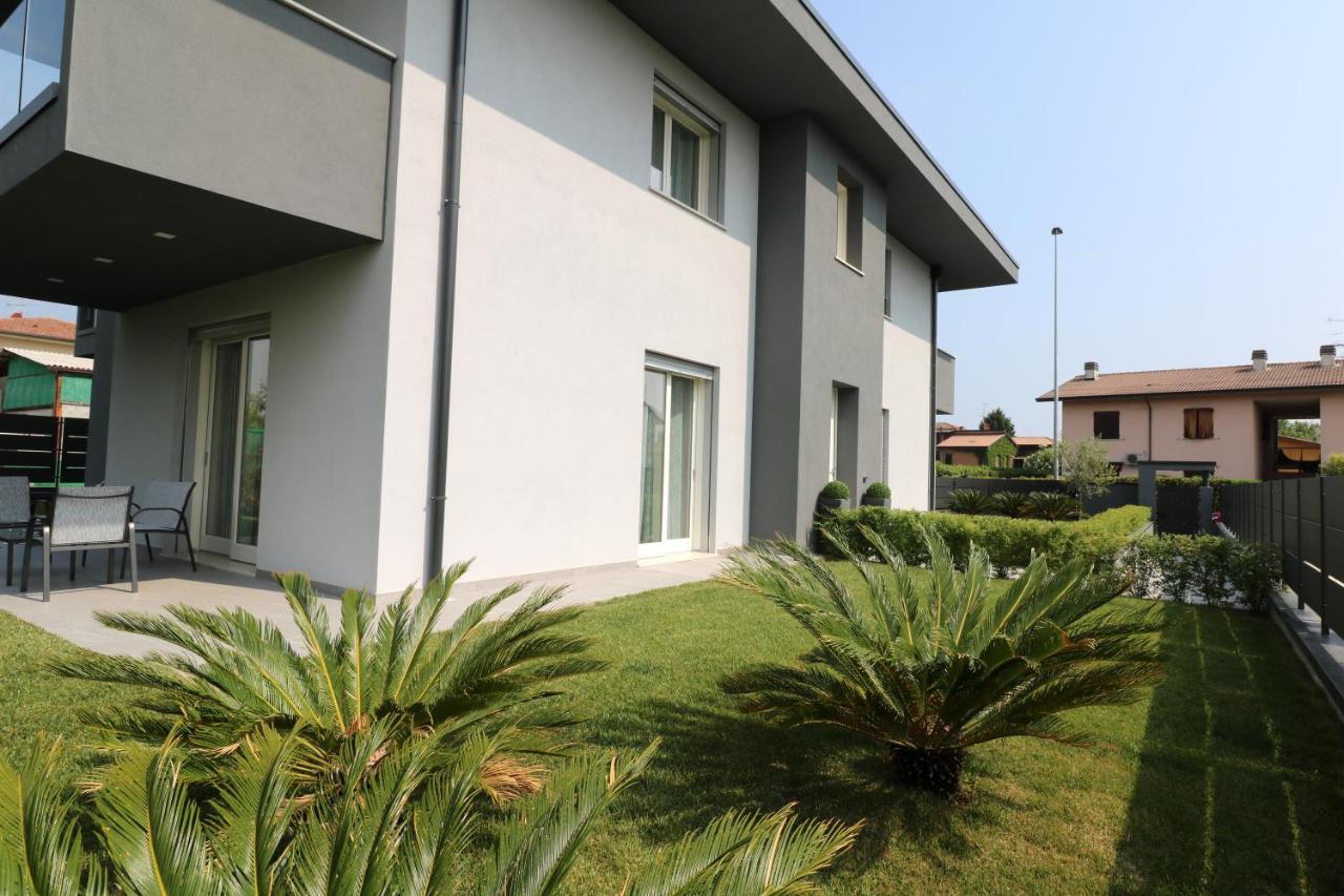 Marali Lake Apartments Di Enrica Bianchera Дезенцано-дель-Гарда Экстерьер фото