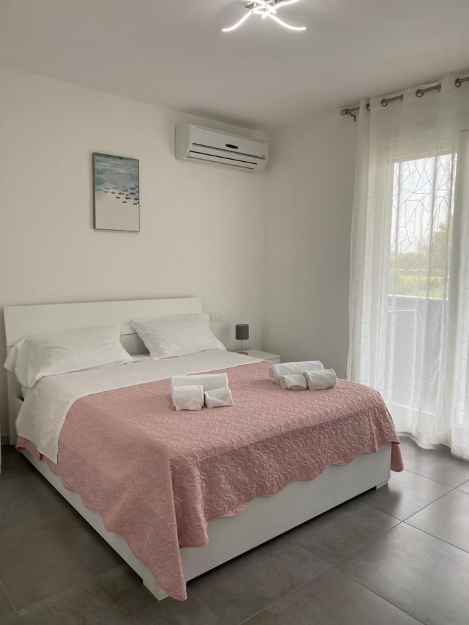 Marali Lake Apartments Di Enrica Bianchera Дезенцано-дель-Гарда Экстерьер фото